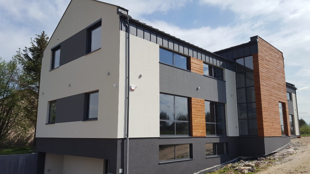 Nowoczesny dom po ociepleniu